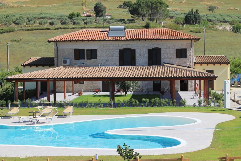 Tenuta Lanza Il Mulino Acquaviva Platani Exterior photo