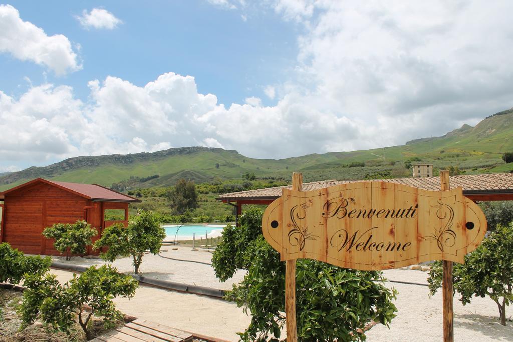 Tenuta Lanza Il Mulino Acquaviva Platani Exterior photo