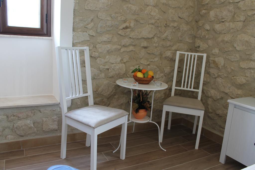 Tenuta Lanza Il Mulino Acquaviva Platani Exterior photo
